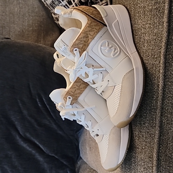 Restocking my closet - Picture 4 of 4